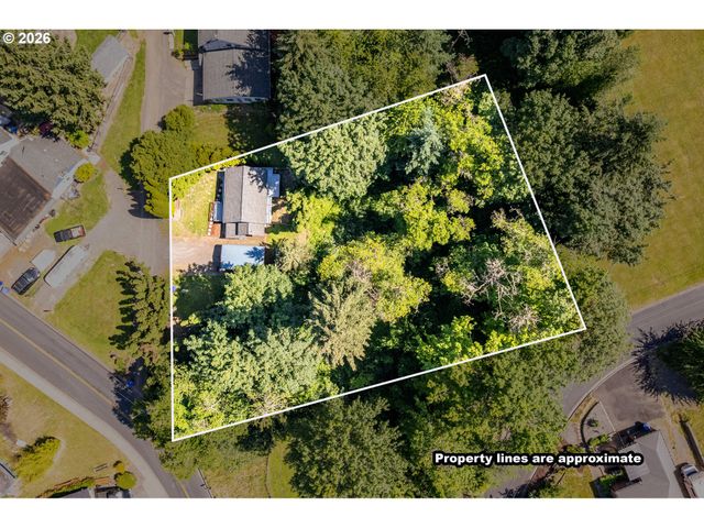 402 BATES Rd, Kelso, WA 98626