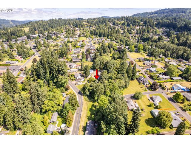 402 BATES Rd, Kelso, WA 98626