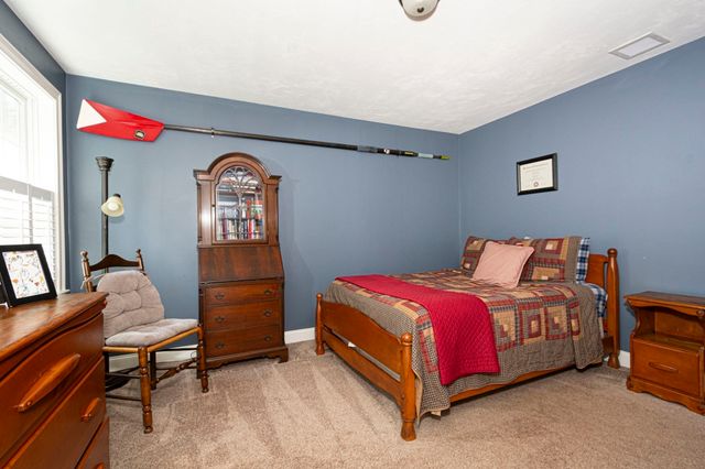 32 Sewall St, Shrewsbury, MA 01545