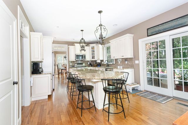 32 Sewall St, Shrewsbury, MA 01545