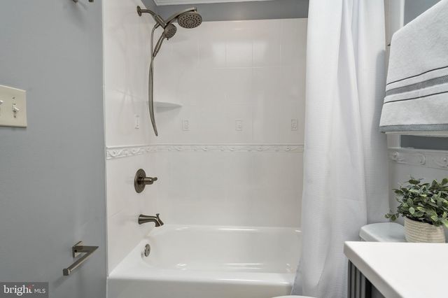 4407 GREENWICH PKWY NW, Washington, DC 20007