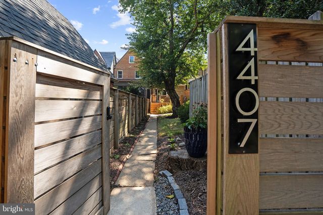 4407 GREENWICH PKWY NW, Washington, DC 20007