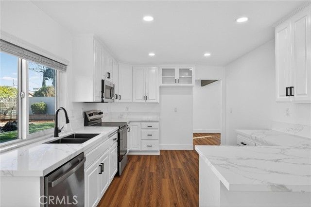 1527 Greenpoint Dr., Corona, CA 92878