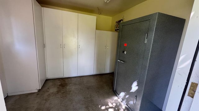 5043 E Lamona Avenue, Fresno, CA 93727