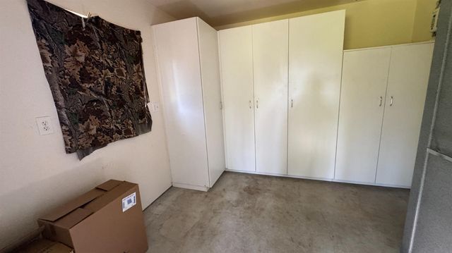 5043 E Lamona Avenue, Fresno, CA 93727
