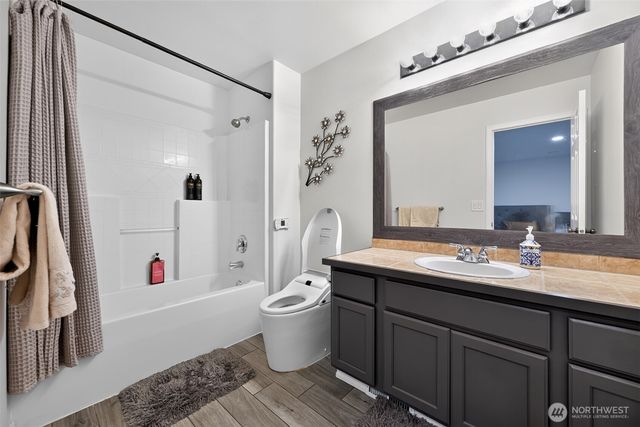 27120 117th SE, Kent, WA 98030