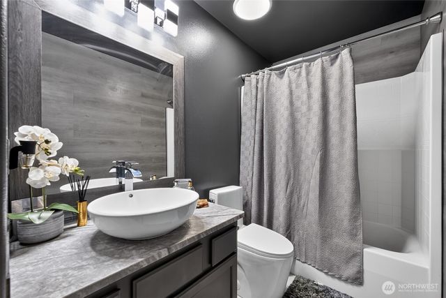 27120 117th SE, Kent, WA 98030
