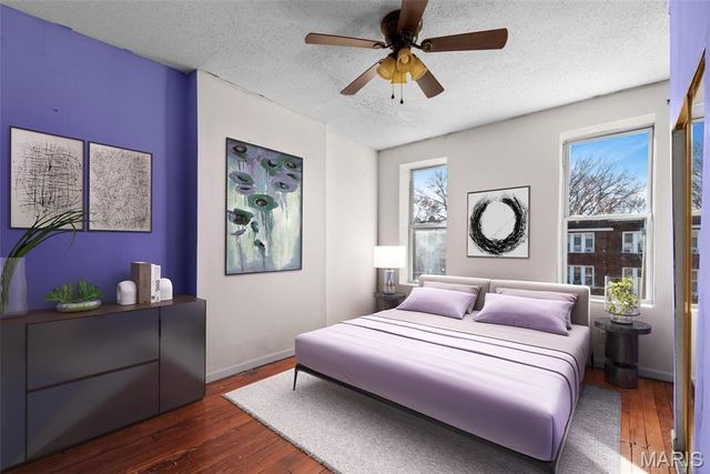 915 Bates Street, St Louis, MO 63111