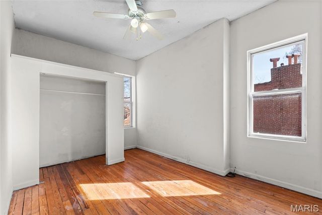 915 Bates Street, St Louis, MO 63111