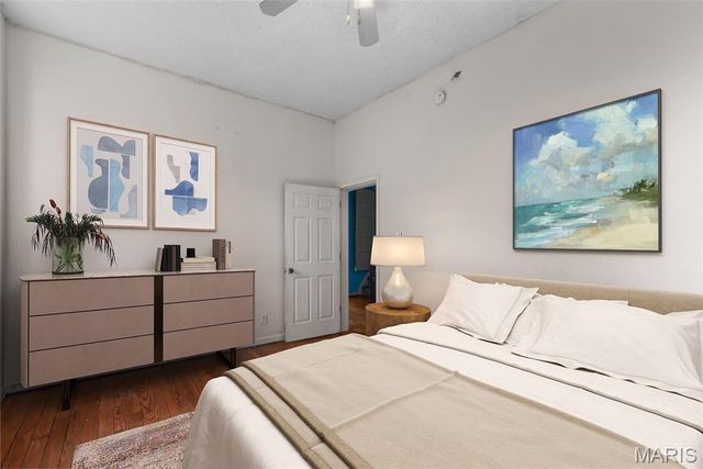 915 Bates Street, St Louis, MO 63111