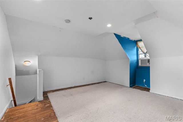 915 Bates Street, St Louis, MO 63111