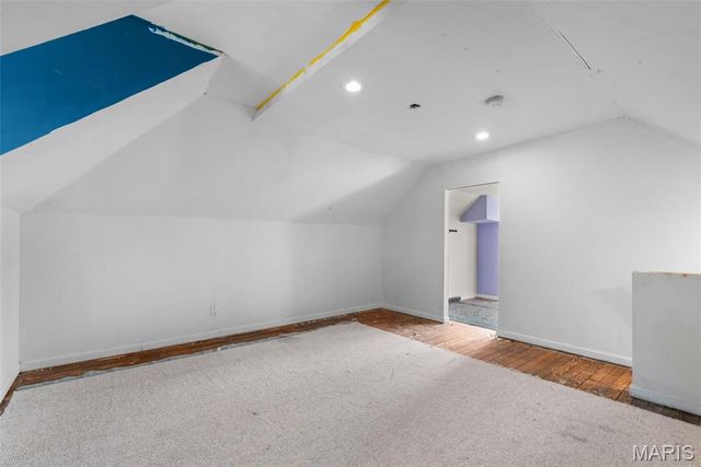 915 Bates Street, St Louis, MO 63111