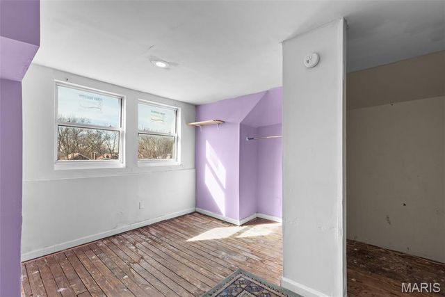 915 Bates Street, St Louis, MO 63111