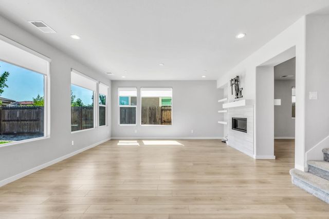 12182 Hetch Hechy Dr, Rancho Cordova, CA 95742
