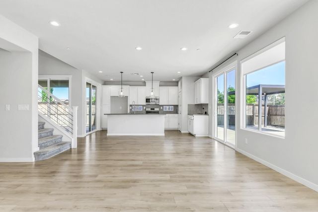 12182 Hetch Hechy Dr, Rancho Cordova, CA 95742