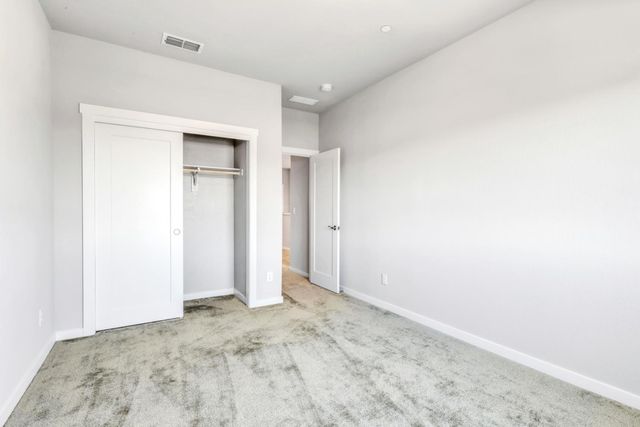 12182 Hetch Hechy Dr, Rancho Cordova, CA 95742