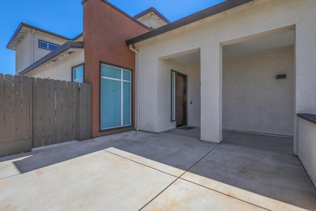 12182 Hetch Hechy Dr, Rancho Cordova, CA 95742