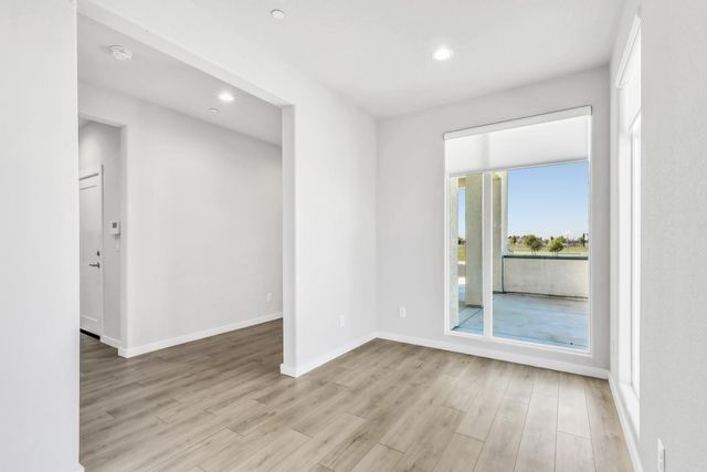 12182 Hetch Hechy Dr, Rancho Cordova, CA 95742