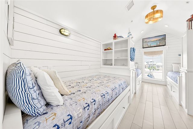 140 Social Circ 3-305, Port Aransas, TX 78373