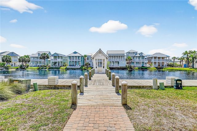 140 Social Circ 3-305, Port Aransas, TX 78373