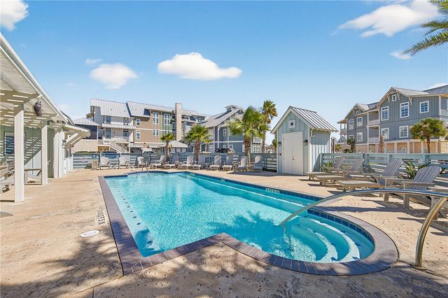 140 Social Circ 3-305, Port Aransas, TX 78373
