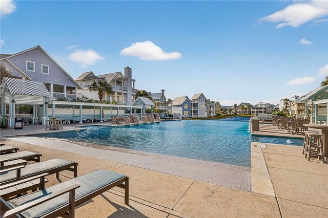 140 Social Circ 3-305, Port Aransas, TX 78373