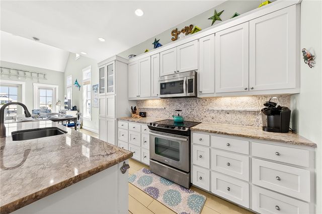 140 Social Circ 3-305, Port Aransas, TX 78373