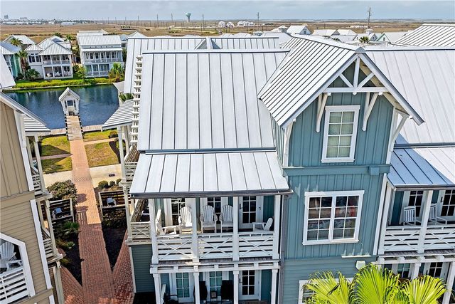 140 Social Circ 3-305, Port Aransas, TX 78373