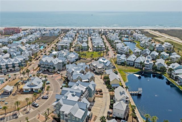 140 Social Circ 3-305, Port Aransas, TX 78373