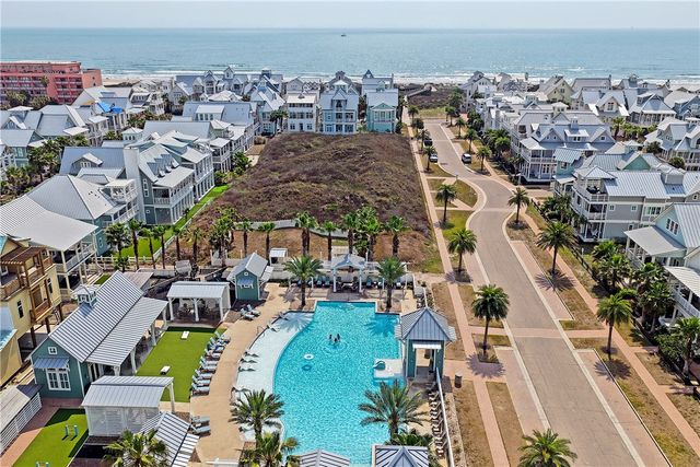 140 Social Circ 3-305, Port Aransas, TX 78373