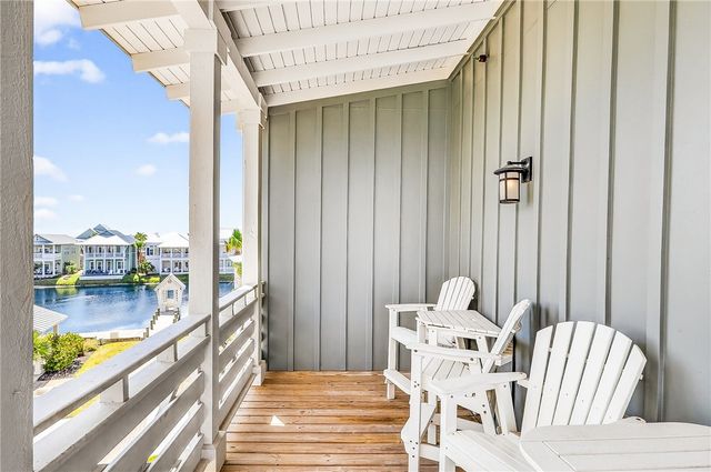 140 Social Circ 3-305, Port Aransas, TX 78373