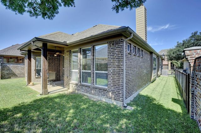 1407 St Tropez Lane, Arlington, TX 76013
