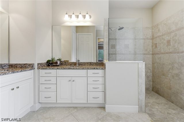 7932 Princeton DR, Naples, FL 34104