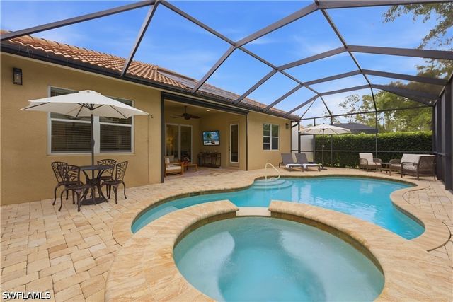 7932 Princeton DR, Naples, FL 34104