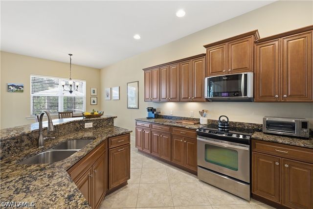 7932 Princeton DR, Naples, FL 34104