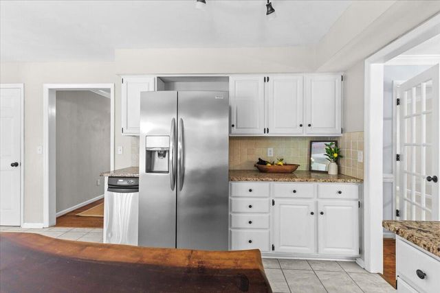 4300 Kings Chase DR, Roanoke, VA 24018