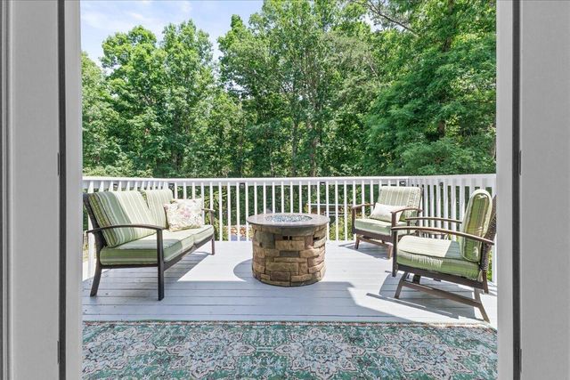4300 Kings Chase DR, Roanoke, VA 24018