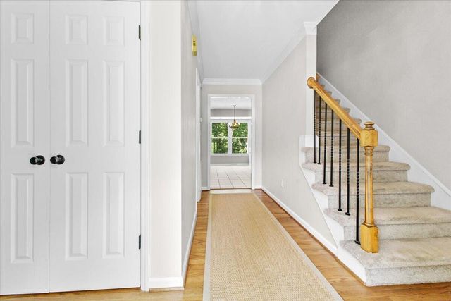 4300 Kings Chase DR, Roanoke, VA 24018