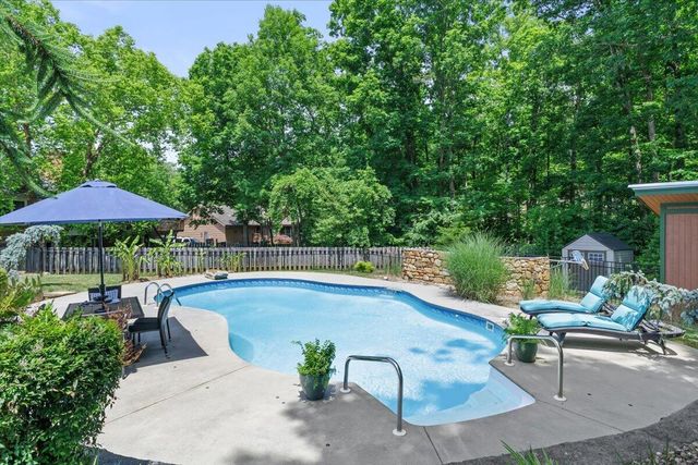 4300 Kings Chase DR, Roanoke, VA 24018