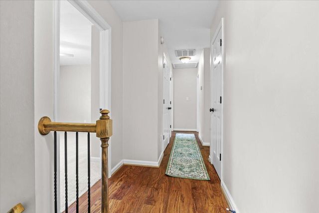 4300 Kings Chase DR, Roanoke, VA 24018