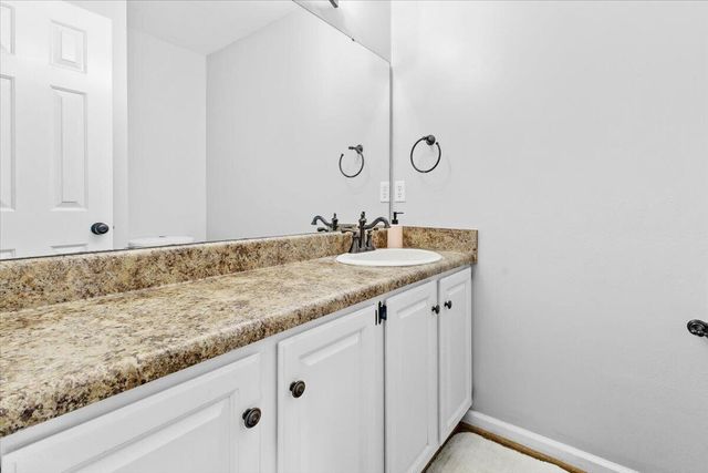 4300 Kings Chase DR, Roanoke, VA 24018