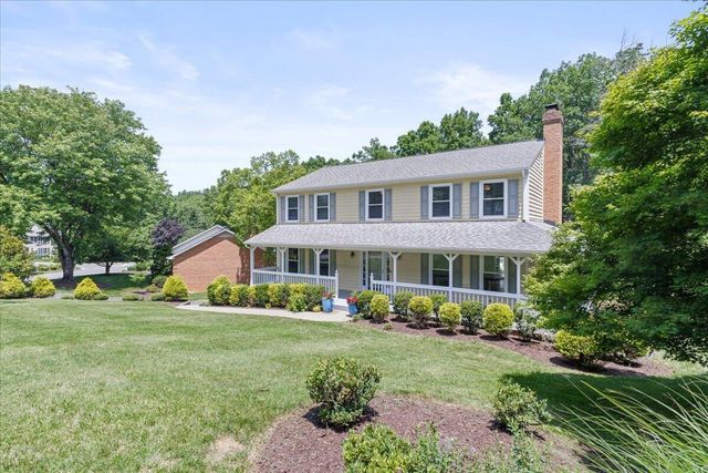 4300 Kings Chase DR, Roanoke, VA 24018