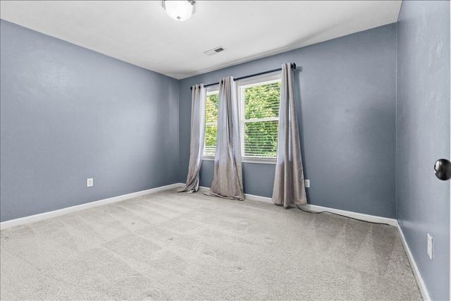 4300 Kings Chase DR, Roanoke, VA 24018
