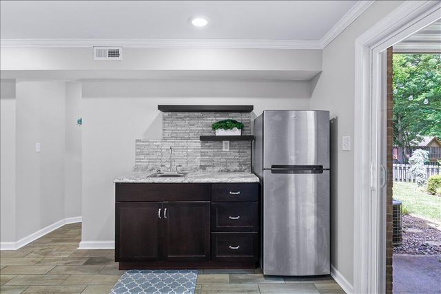 4300 Kings Chase DR, Roanoke, VA 24018