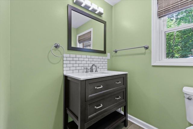 4300 Kings Chase DR, Roanoke, VA 24018