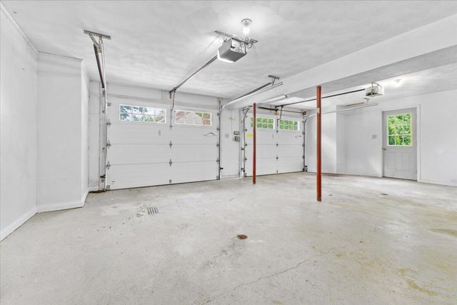 4300 Kings Chase DR, Roanoke, VA 24018