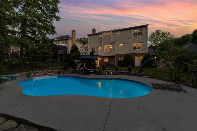 4300 Kings Chase DR, Roanoke, VA 24018