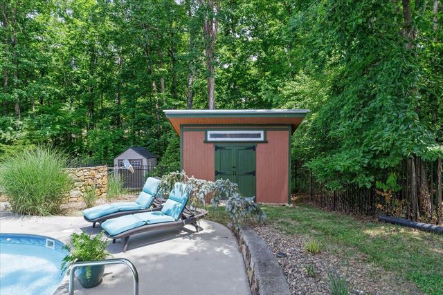 4300 Kings Chase DR, Roanoke, VA 24018