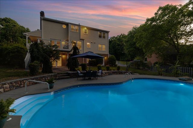 4300 Kings Chase DR, Roanoke, VA 24018