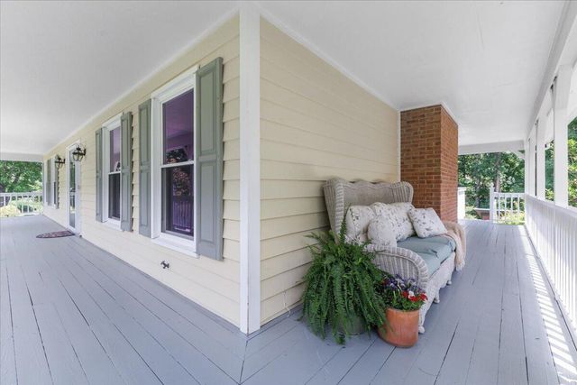 4300 Kings Chase DR, Roanoke, VA 24018